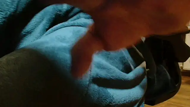 suedel65 online show from March 10, 5:33 am