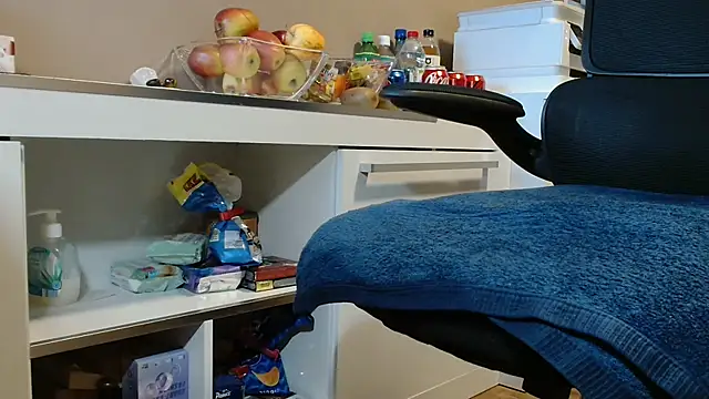 suedel65 online show from March 19, 6:24 am