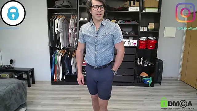 samricci21 online show from April 9, 10:43 am