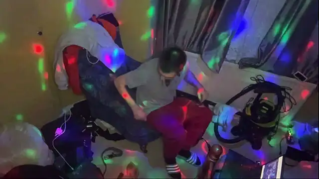 ThatGuyNextDoor1992 online show from February 21, 8:27 pm