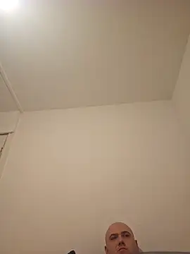 mario890605 online show from September 18, 11:07 pm