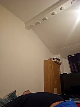 mario890605 online show from February 3, 8:41 am