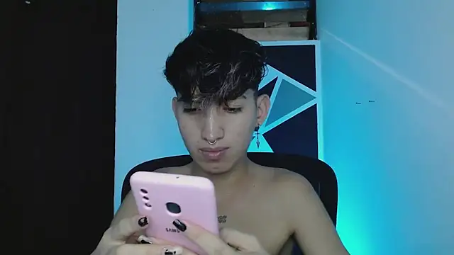 littlextreme online show from March 7, 1:31 am