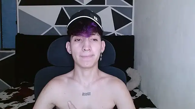 littlextreme online show from December 15, 2:41 am