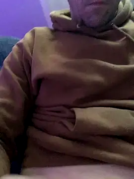 Hugetings online show from January 7, 10:15 pm