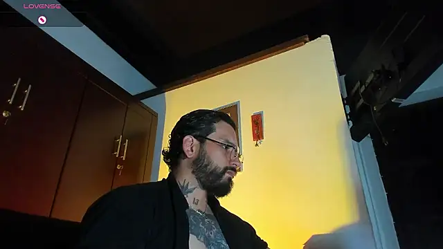 CamiloGray  online show from February 9, 1:38 pm