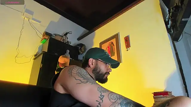 CamiloGray  online show from November 4, 3:13 pm