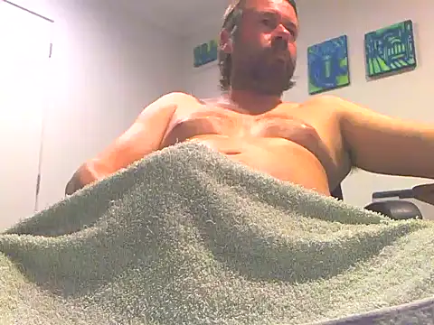 megaboy411 online show from December 11, 9:42 am