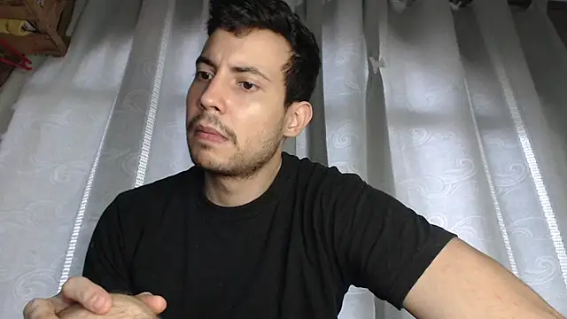 Snapshot of Armando_2002 chatting on March 22, 4:26 pm Armando 2002 online show from March 22, 4:26 pm