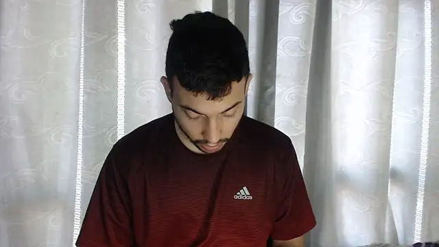 Snapshot of Armando_2002 chatting on February 21, 12:50 pm Armando 2002 online show from February 21, 12:50 pm