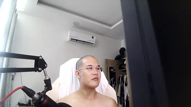 luckyjackie25 online show from September 28, 3:48 am