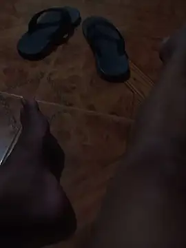 Snapshot of Vulckano43 chatting on October 17, 8:18 am Vulckano43 online show from October 17, 8:18 am