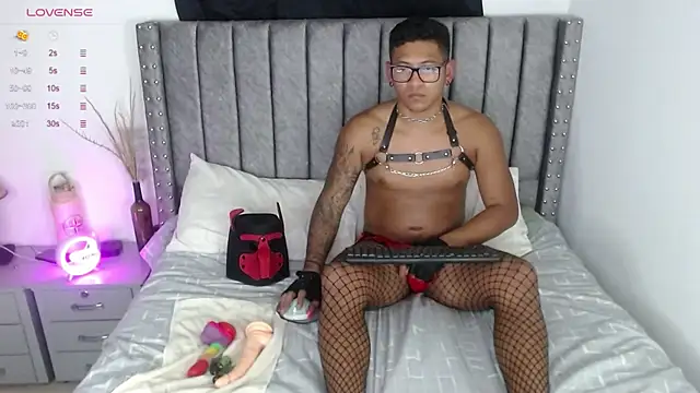 TomLover 12 online show from January 8, 1:11 am