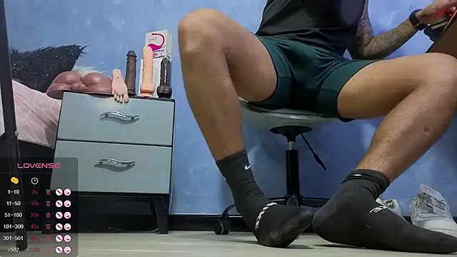 TomLover 12 online show from April 5, 3:25 am