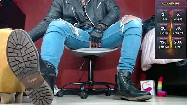 TomLover 12 online show from February 10, 11:02 pm