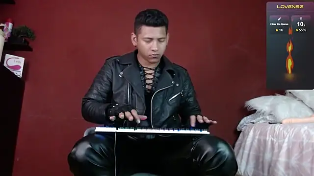 TomLover 12 online show from February 20, 10:59 pm