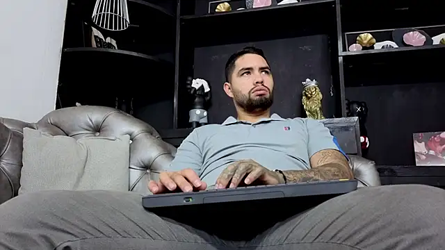 matteosantos online show from December 1, 12:19 pm