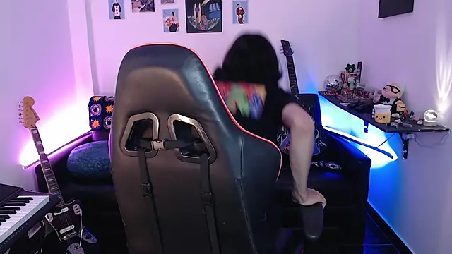 Snapshot of malik_harrison__ chatting on March 14, 2:30 pm malik harrison   online show from March 14, 2:30 pm