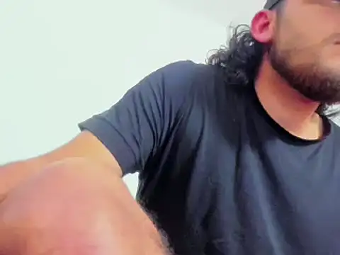 tuyo1995 online show from February 5, 5:53 pm