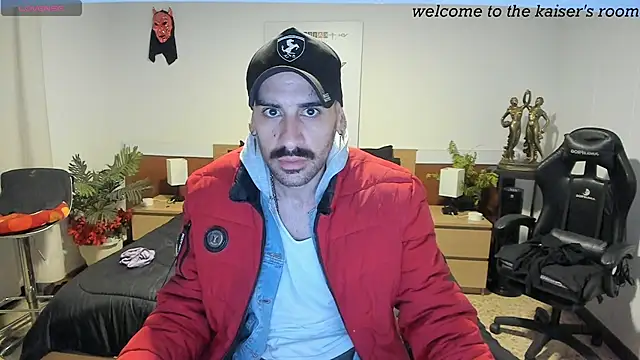 kaiser679  online show from December 4, 12:28 am