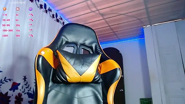 Adam Hudsond online show from December 14, 1:29 pm