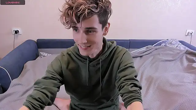 James Mills online show from December 13, 7:10 pm