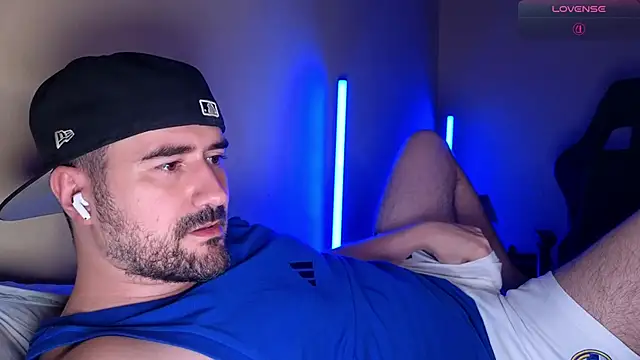 DominantTheo online show from April 9, 3:48 am