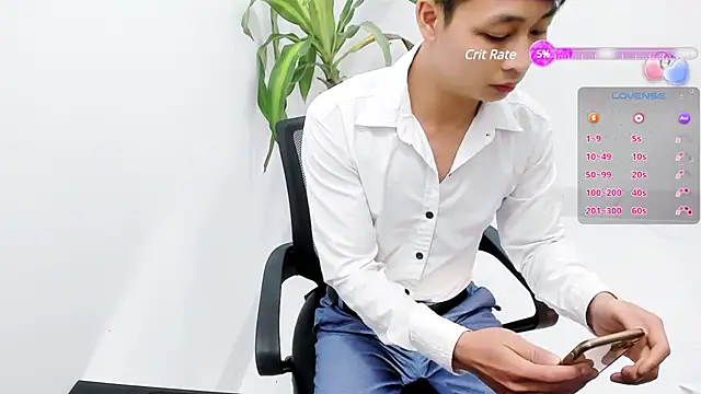 Naughty--asian online show from January 20, 5:37 am