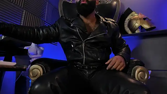 BeardAndrew online show from October 26, 4:14 am