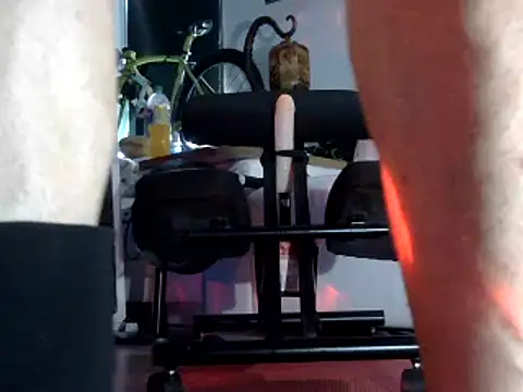 Snapshot of OSIRlS chatting on December 16, 10:34 pm OSIRlS online show from December 16, 10:34 pm