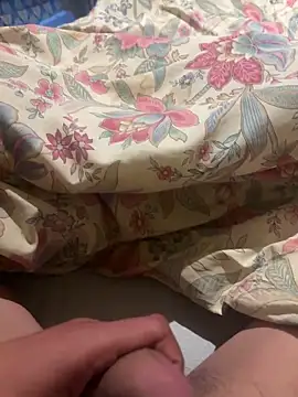 juniiorre online show from February 13, 4:01 pm