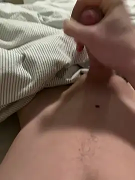 Young Couple20 online show from February 14, 9:37 am