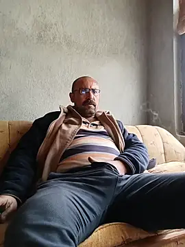 masculine bear daddy online show from December 5, 9:38 am