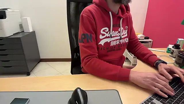 riccardofortis online show from February 26, 5:36 pm