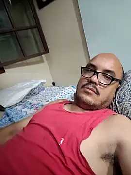 RobertoBuzios22 online show from March 15, 9:27 pm