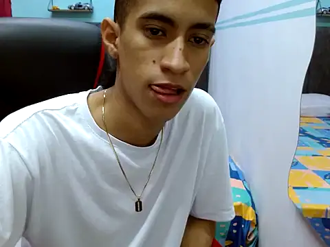 Angelstripboy online show from December 4, 1:25 am