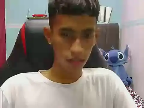 Angelstripboy online show from April 26, 5:43 pm