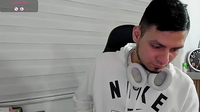 Rick Diesel  online show from April 11, 6:31 am