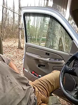 Snapshot of Themechanic420 chatting on February 10, 1:44 pm Themechanic420 online show from February 10, 1:44 pm