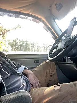 Snapshot of Themechanic420 chatting on October 28, 2:30 pm Themechanic420 online show from October 28, 2:30 pm