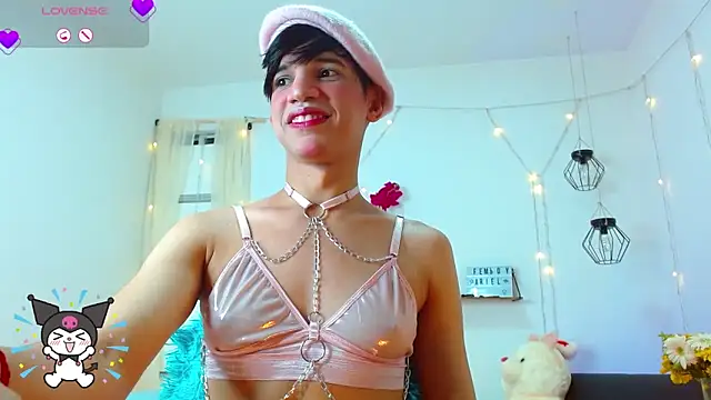 Ariel Femboy  online show from December 21, 3:14 am