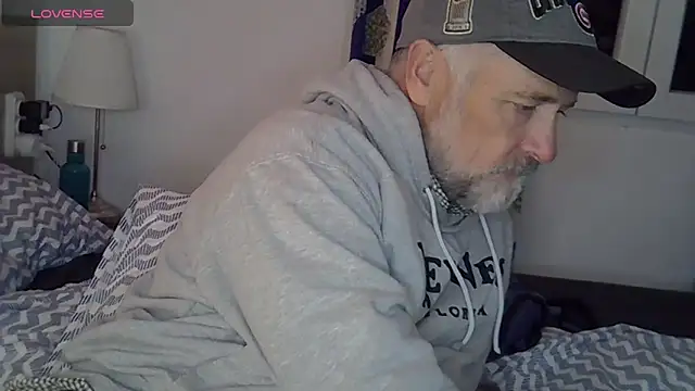 DaddybearVLC online show from February 14, 10:15 pm