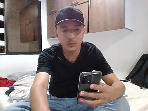 axeldaviid online show from August 5, 3:55 am