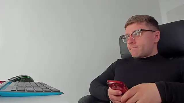 Findom guy online show from March 20, 11:38 am