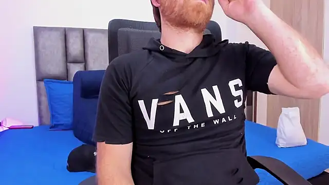 michacosio online show from November 26, 12:57 am