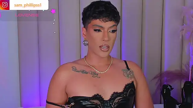 sam phillipss online show from December 15, 9:45 pm