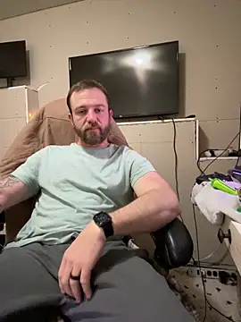 8inchHOLEpunch online show from January 1, 4:18 am