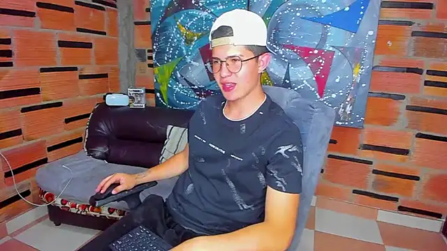 patrik 027 online show from January 22, 7:13 pm