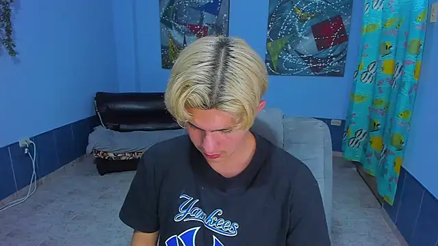 patrik 027 online show from November 9, 6:06 am