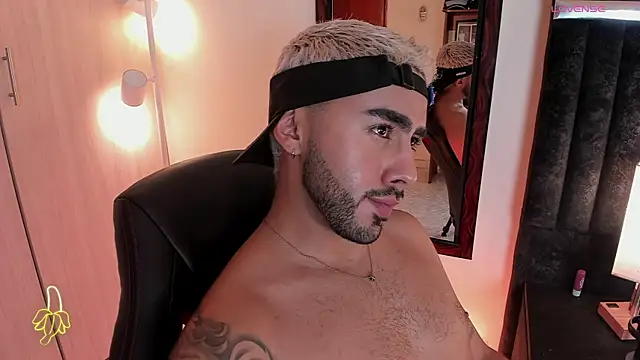 ItsMeEros online show from September 18, 12:45 am